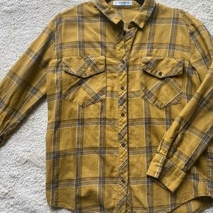 Mango Medallion Yellow Longsleeve Shirt in Small